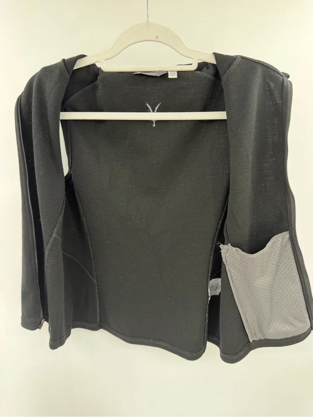 Ibex 100% merino wool Women’s medium Black Zip-Front Vest